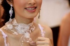 宿迁人妖皇后(中国富豪娶人妖皇后)