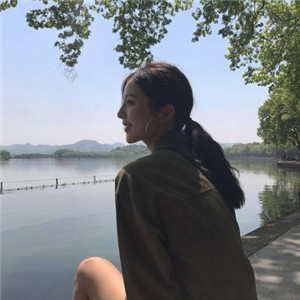 宿迁私人伴游网带你看到天际，白色盐湖无际，蓝色天空无边